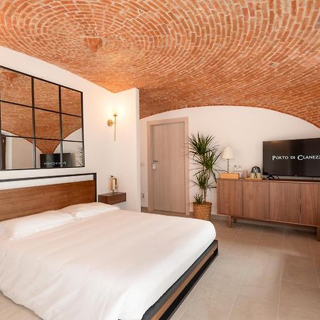 Porto Di Clanezzo Bed & Breakfast ภายนอก รูปภาพ