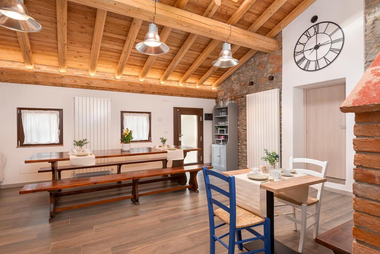 Porto Di Clanezzo Bed & Breakfast ภายนอก รูปภาพ