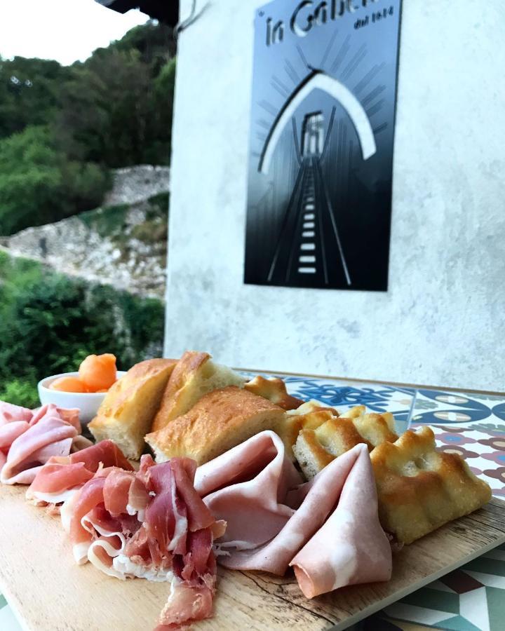 Porto Di Clanezzo Bed & Breakfast ภายนอก รูปภาพ