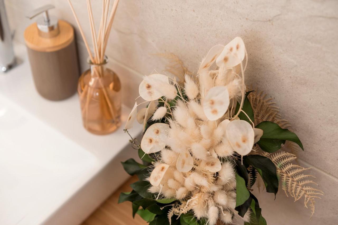 Porto Di Clanezzo Bed & Breakfast ภายนอก รูปภาพ