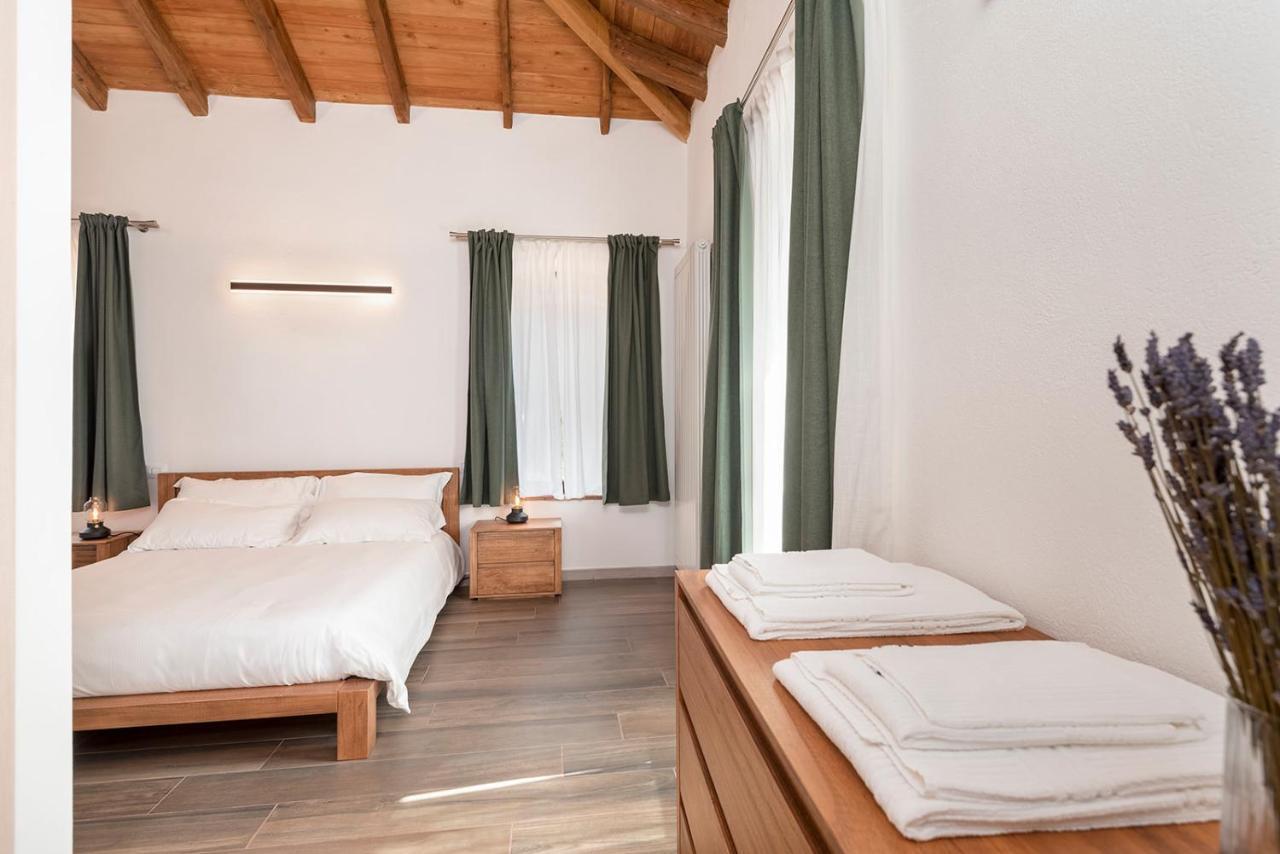 Porto Di Clanezzo Bed & Breakfast ภายนอก รูปภาพ