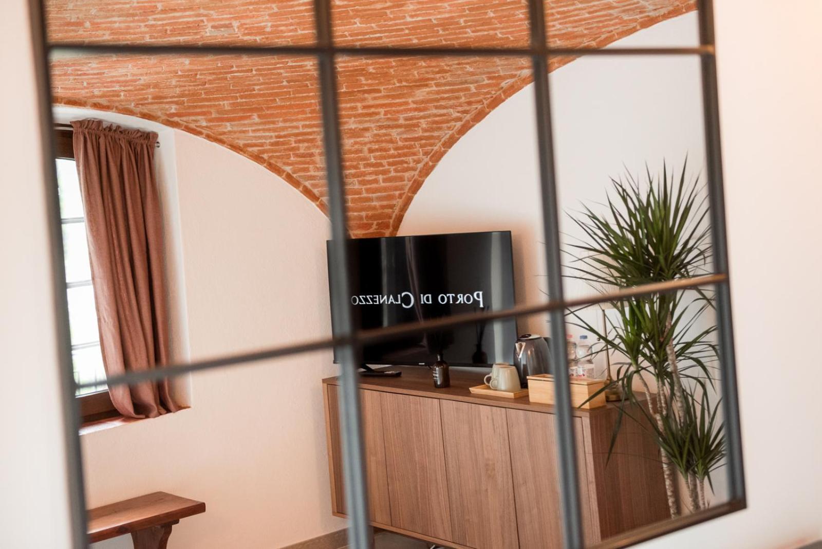 Porto Di Clanezzo Bed & Breakfast ภายนอก รูปภาพ